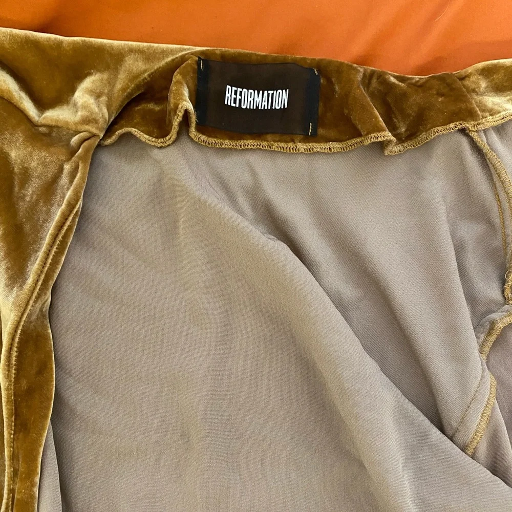 Reformation velvet top - Picture 5 of 6